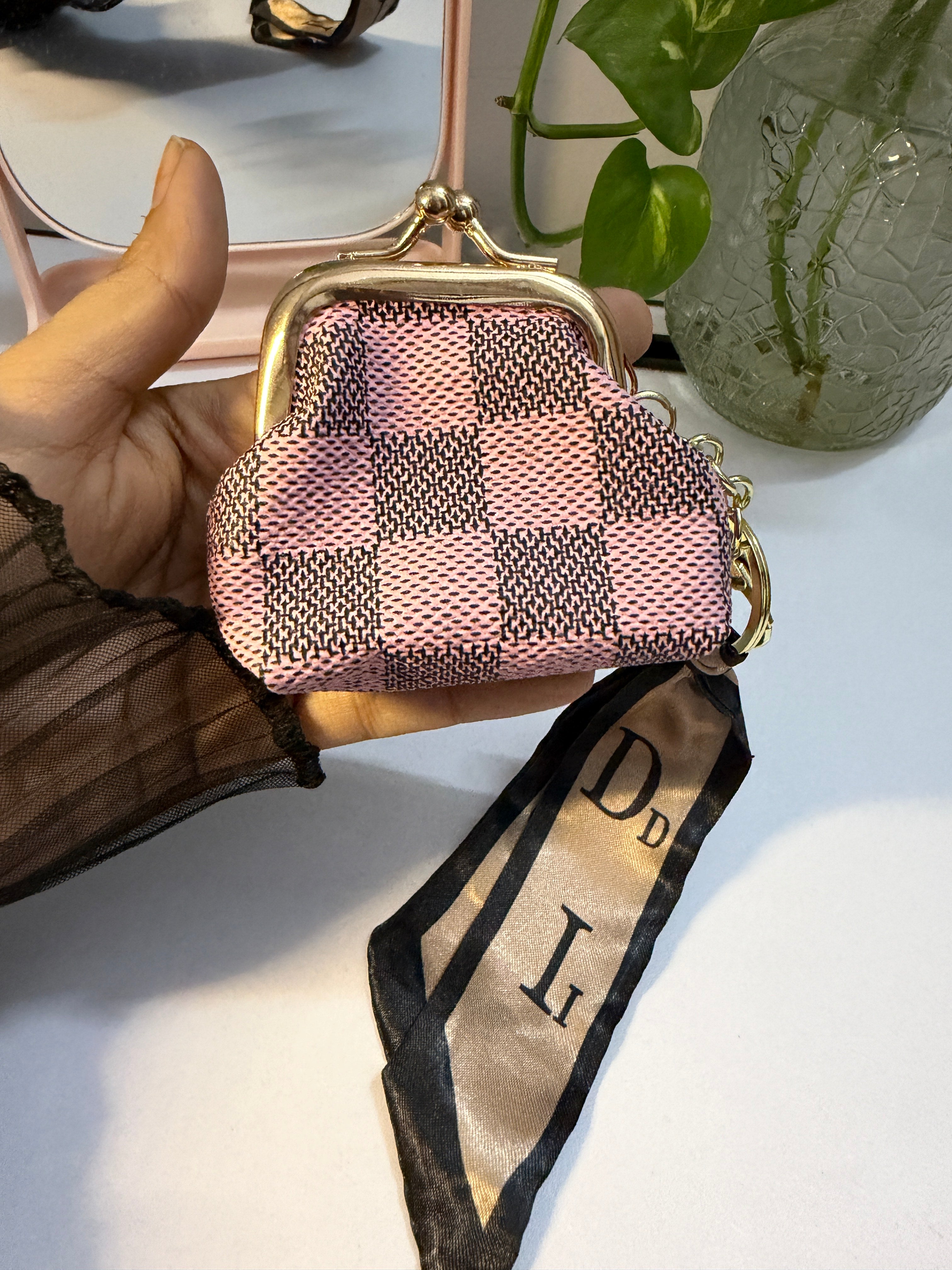 Luxe Royale Purse Keychain(Baby Pink)