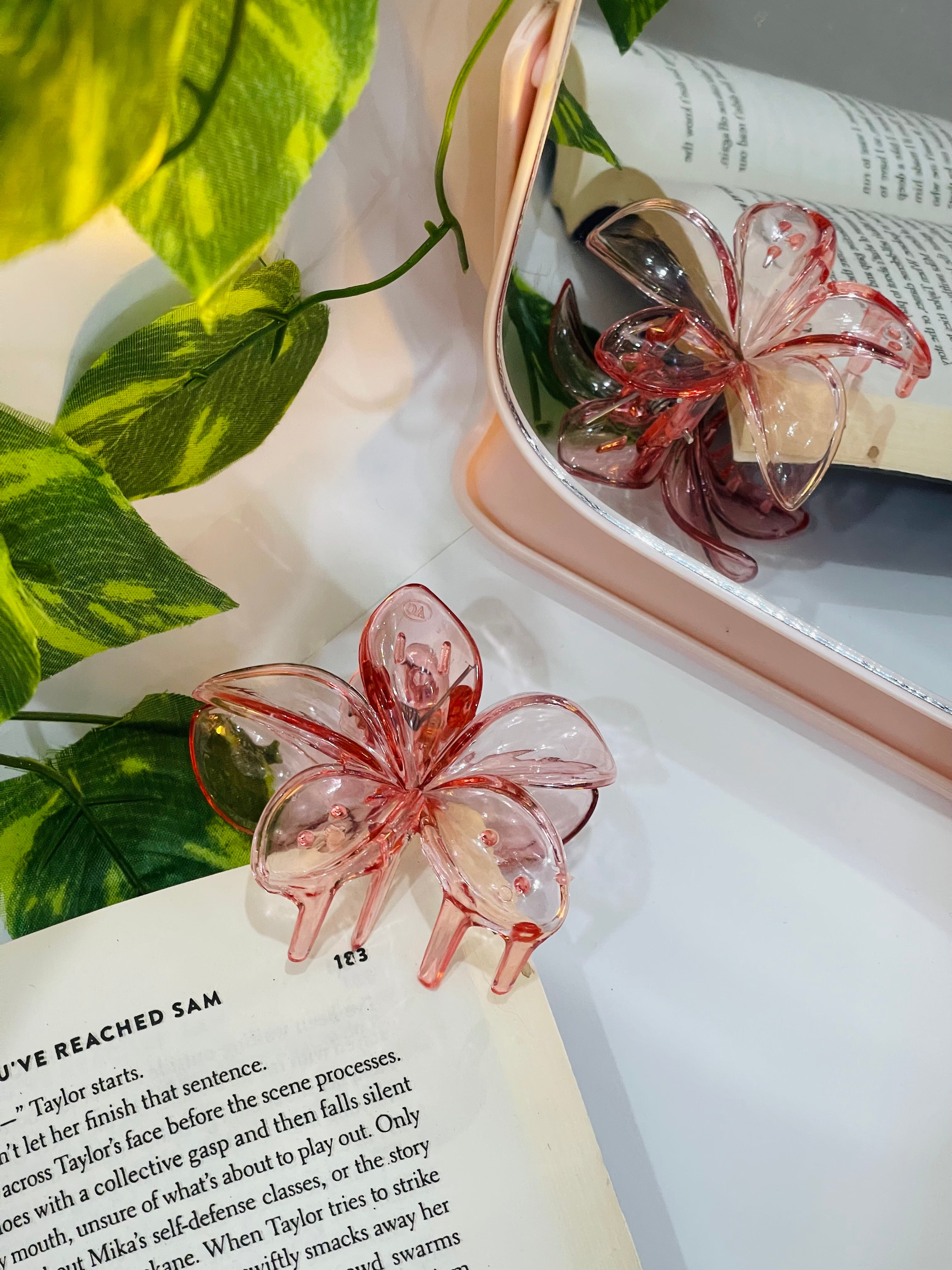 Elegant Blossom Claw Clip