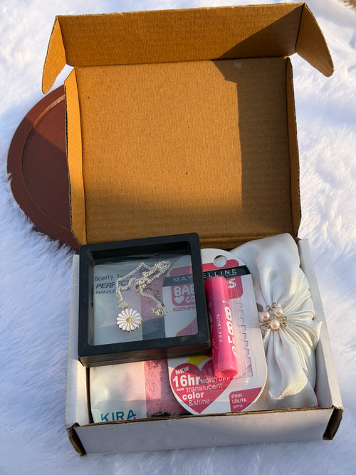 Pearl & Petals Box